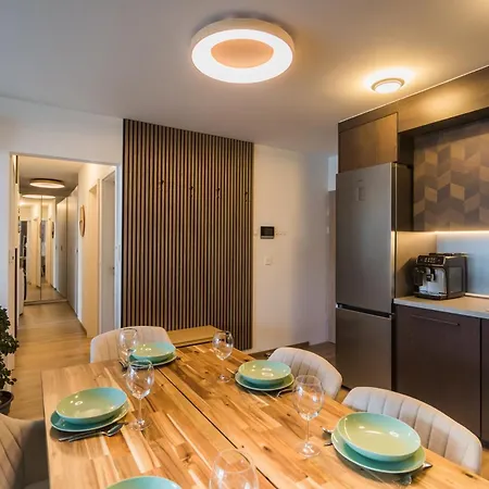 Διαμέρισμα Myflat Wave Golden Beachfront Family *