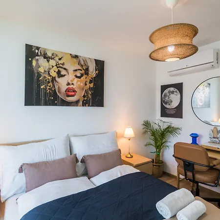 Apartment Myflat Wave Golden Beachfront Family *