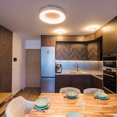 Myflat Golden Beachfront Family *