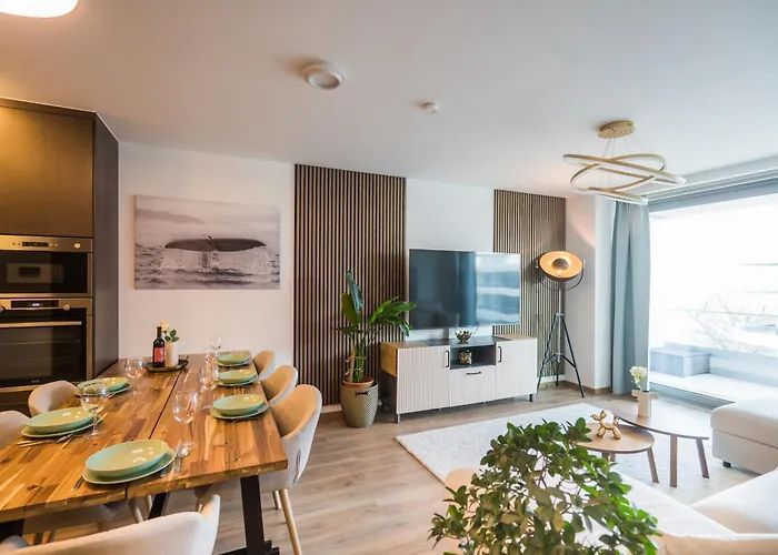 Myflat Wave Golden Beachfront Family Appartement *