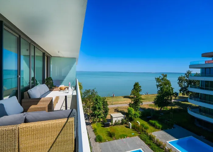 Myflat Wave Golden Beachfront Family Appartement *